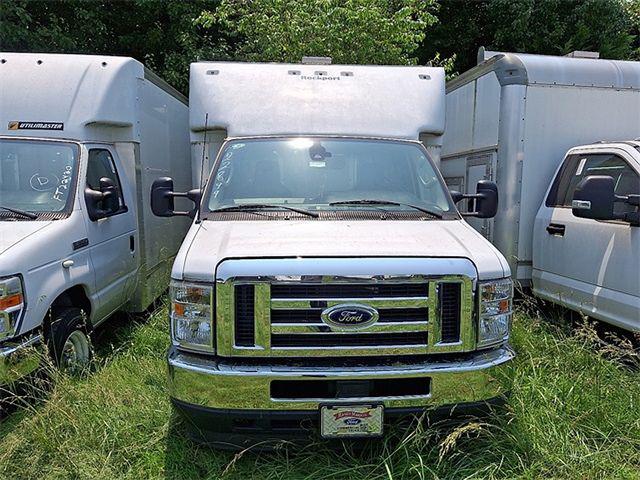 2023 Ford E-350 Cutaway Base