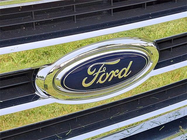 2023 Ford E-350 Cutaway Base