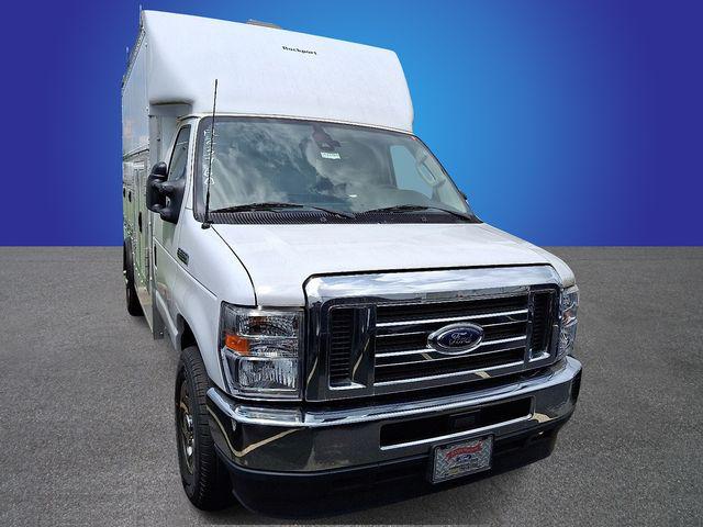 2023 Ford E-350 Cutaway Base