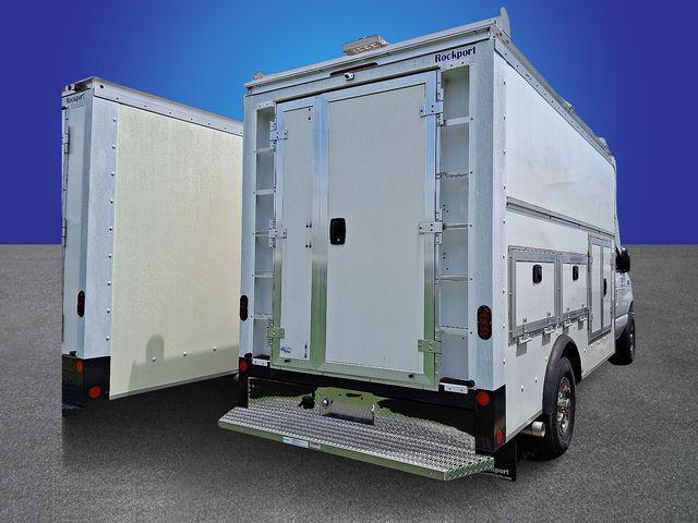 2023 Ford E-350 Cutaway Base