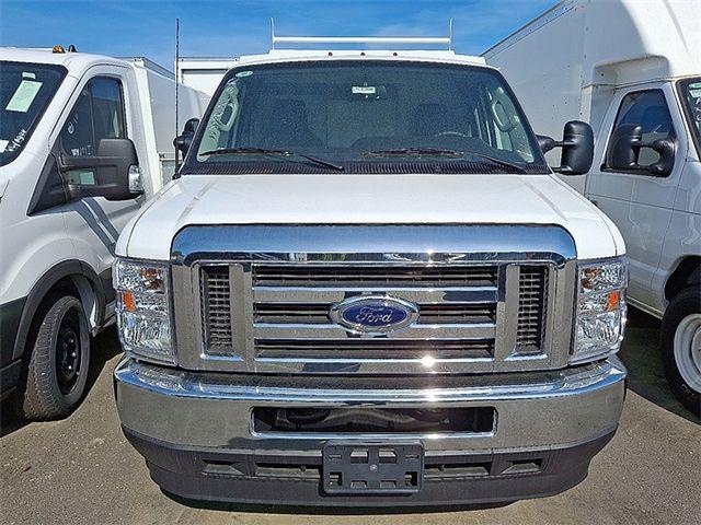 2025 Ford E-350 Cutaway Base