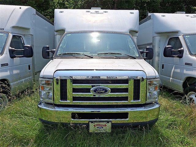 2023 Ford E-350 Cutaway Base