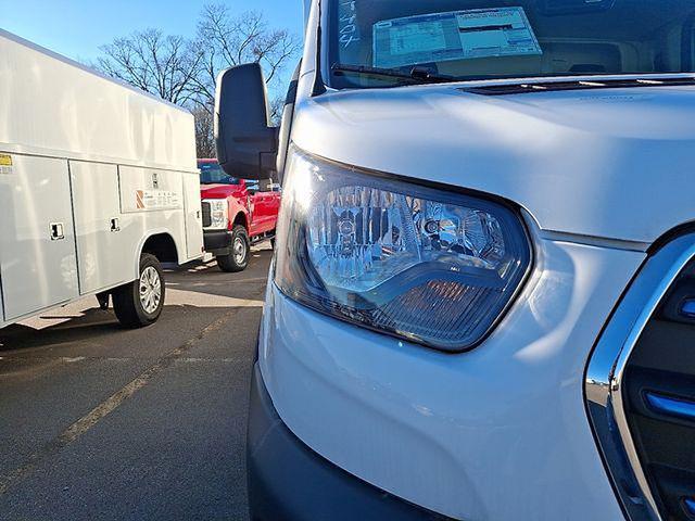2023 Ford E-Transit-350 Cutaway Base