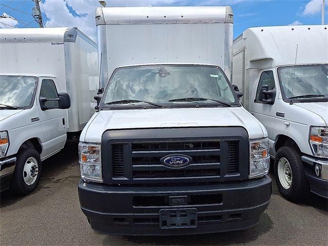 2024 Ford E-450 Cutaway Base