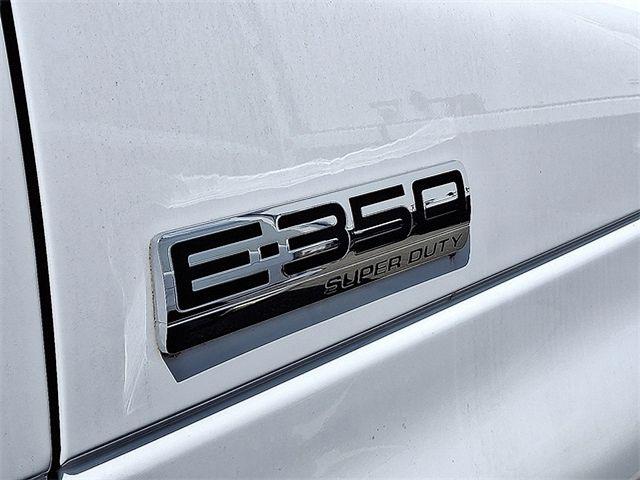 2023 Ford E-350 Cutaway Base