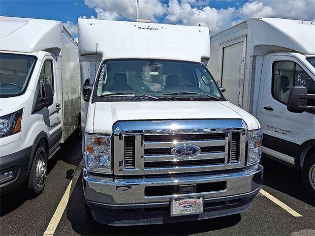 2023 Ford E-350 Cutaway Base