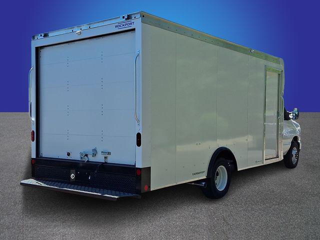 2027 Ford E-Series Cutaway Base