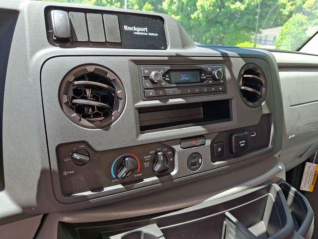 2027 Ford E-Series Cutaway Base