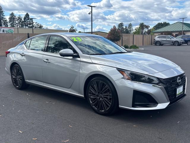 2023 Nissan Altima SL FWD