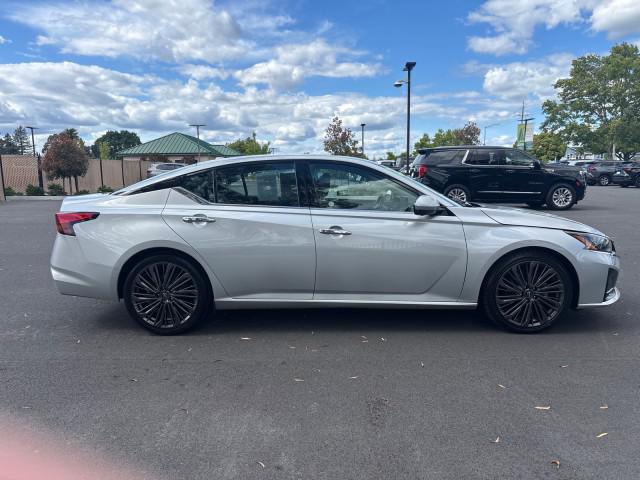2023 Nissan Altima SL FWD