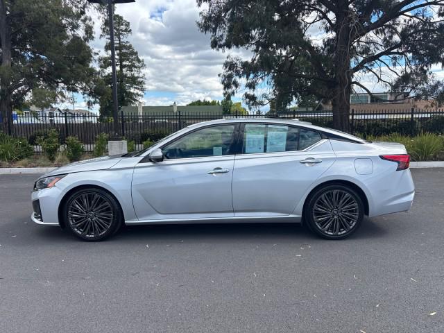2023 Nissan Altima SL FWD