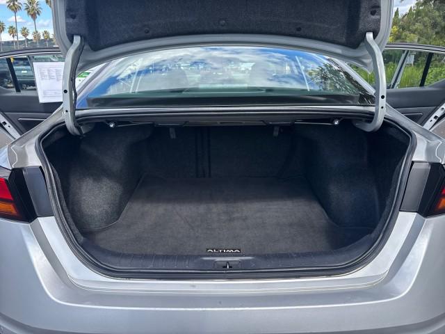2023 Nissan Altima SL FWD