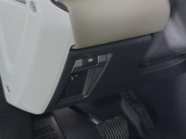 2024 Land Rover Defender 110 P300