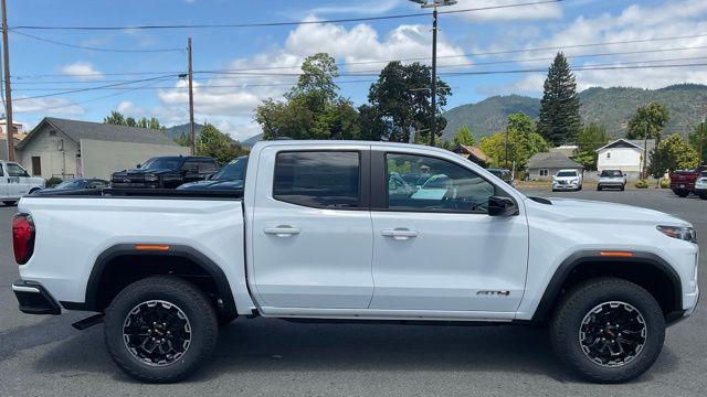 2026 GMC Canyon AT4, 4WD