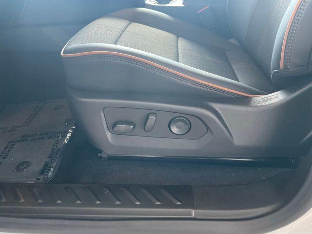 2026 GMC Canyon AT4, 4WD