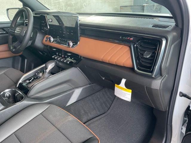 2026 GMC Canyon AT4, 4WD