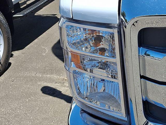 2027 Ford E-Series Cutaway Base