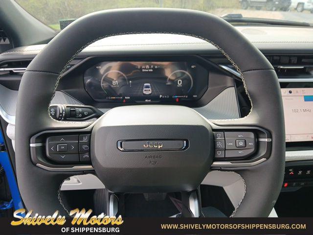 2026 Jeep Cherokee Laredo 4x4