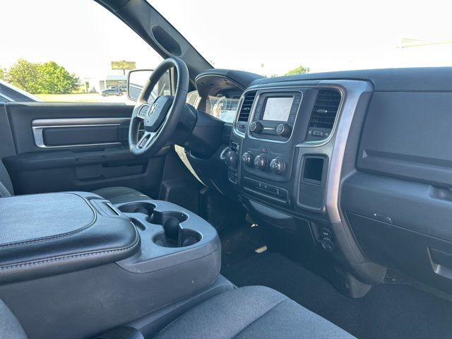 2024 Ram 1500 Classic Warlock Crew Cab 4x4 5'7" Box