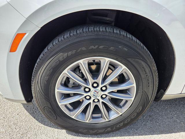 2024 Buick Enclave Essence FWD