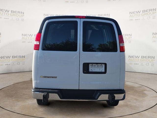 2025 Chevrolet Express Cargo Van RWD 2500 Regular Wheelbase WT