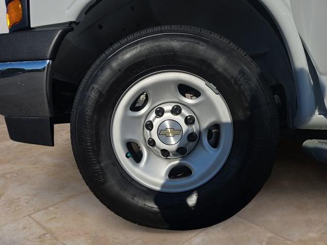 2025 Chevrolet Express Cargo Van RWD 2500 Regular Wheelbase WT