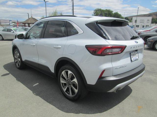 2025 Ford Escape Platinum