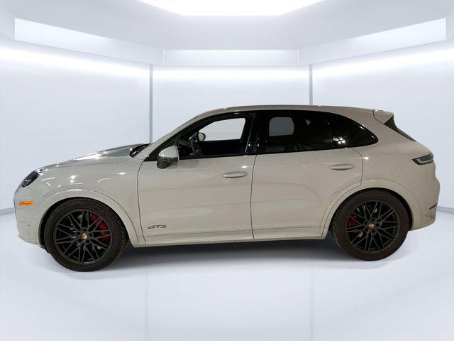 2025 Porsche Cayenne GTS