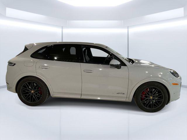 2025 Porsche Cayenne GTS