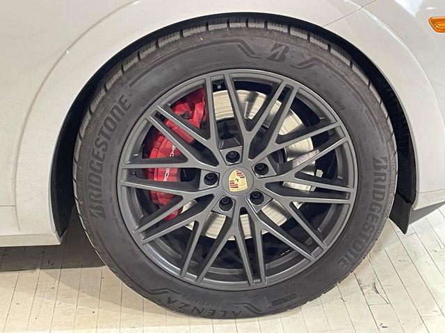 2025 Porsche Cayenne GTS