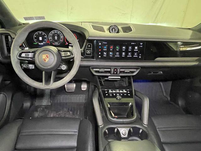 2025 Porsche Cayenne GTS
