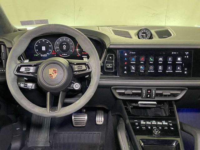 2025 Porsche Cayenne GTS