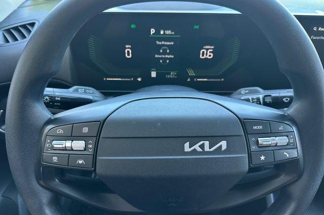 2025 Kia K4 LX