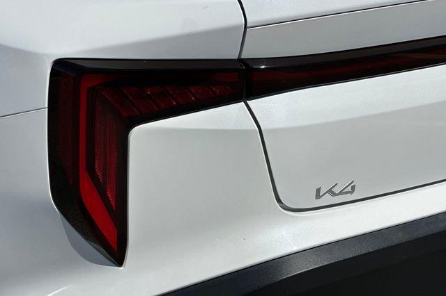 2025 Kia K4 LX