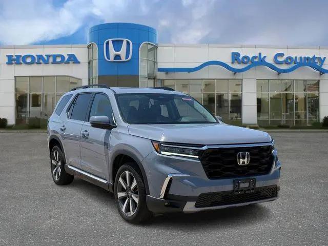 2025 Honda Pilot Touring for sale in Janesville, WI