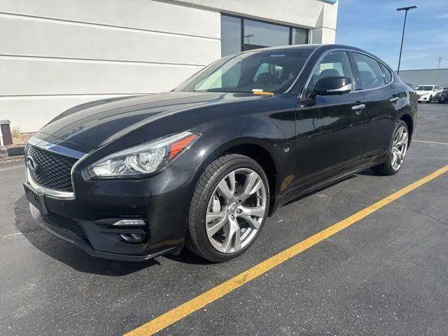 2016 INFINITI Q70 3.7X for sale in Plymouth, WI