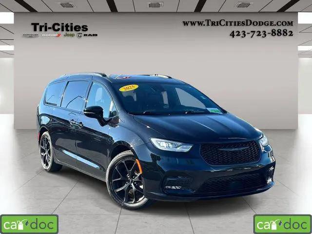 2025 Chrysler Pacifica Limited for sale in Kingsport, TN