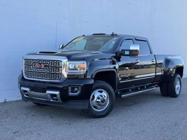 2018 GMC Sierra 3500HD Denali for sale in Charlotte, MI