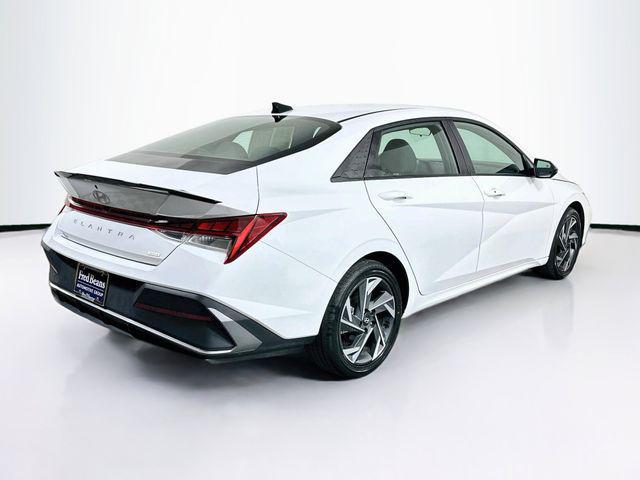 2025 Hyundai Elantra Hybrid SEL Sport