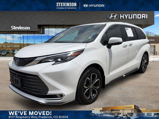 2025 Toyota Sienna Platinum for sale in FREDERICK, CO