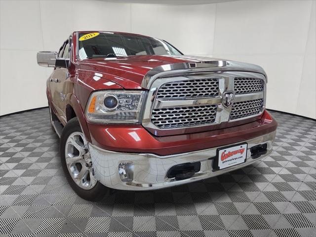 2017 Ram 1500 Laramie Crew Cab 4x4 5'7" Box