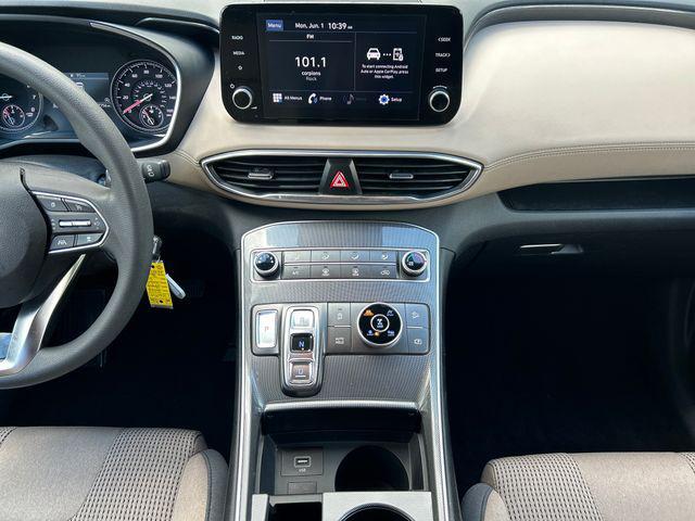 2022 Hyundai Santa Fe SE