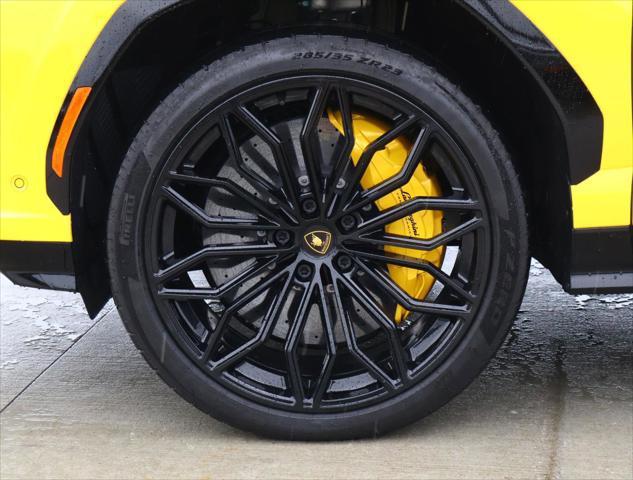 2025 Lamborghini Urus SE