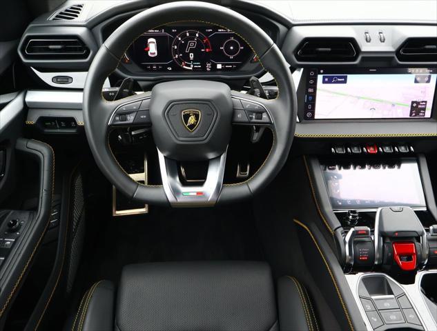 2025 Lamborghini Urus SE