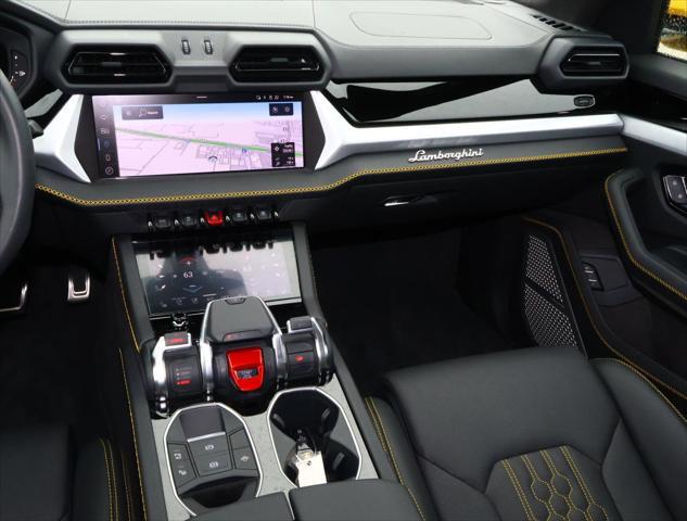 2025 Lamborghini Urus SE