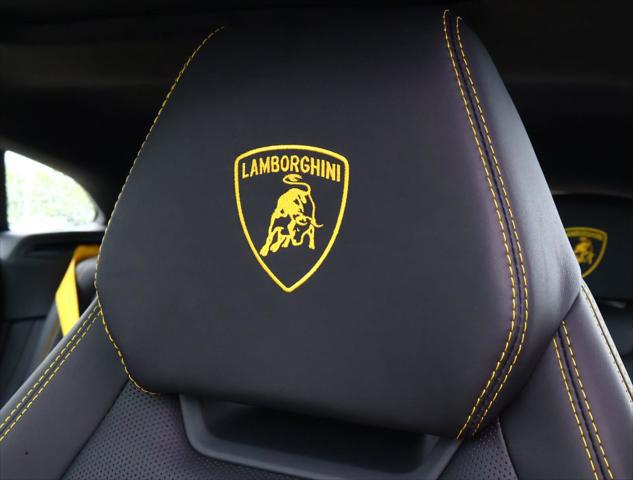 2025 Lamborghini Urus SE