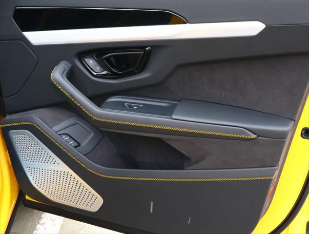 2025 Lamborghini Urus SE