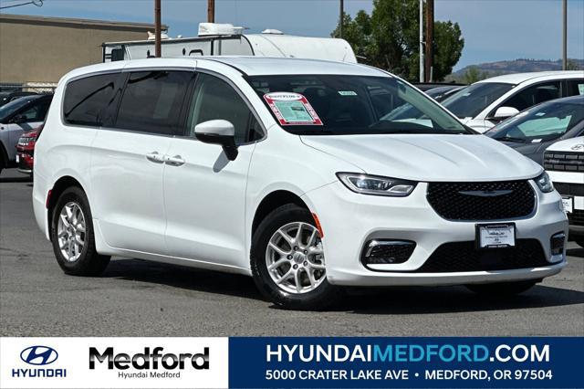 2023 Chrysler Pacifica Touring L for sale in MEDFORD, OR