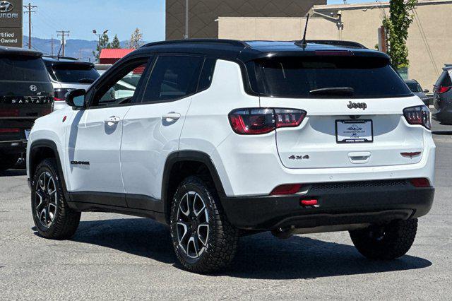 2025 Jeep Compass Trailhawk 4x4
