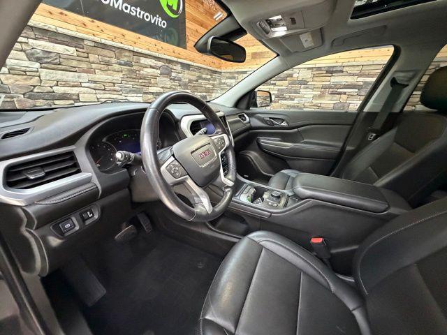 2022 GMC Acadia AWD SLT